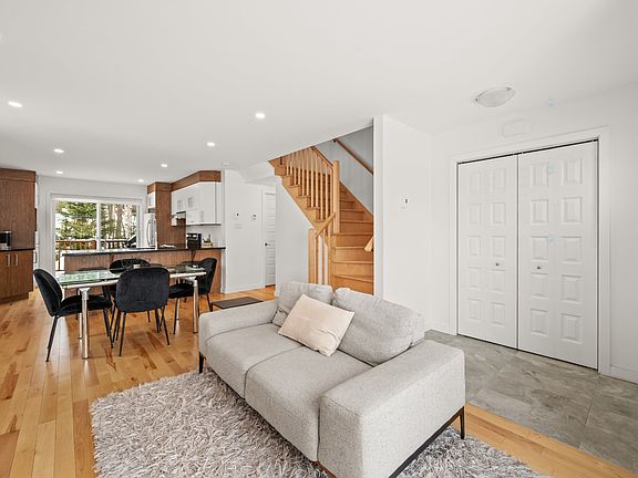 4th image of 1364 Rue Du Sous Bois Mtns