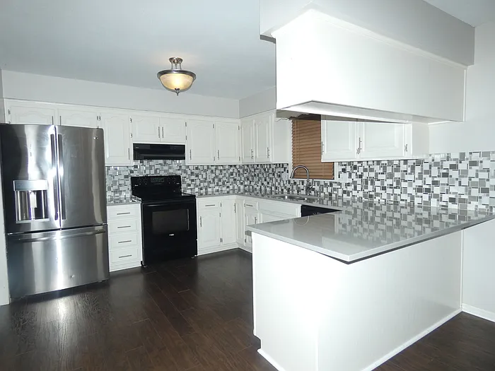8502 Orchard St — Photo 6