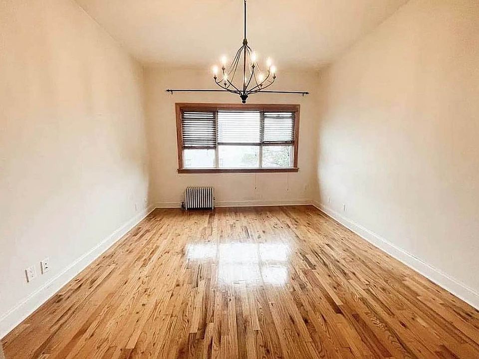 1st image of 121 Jewel St #2R