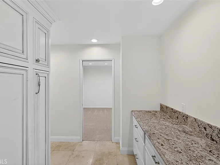 32201 Sea Island Dr — Photo 15