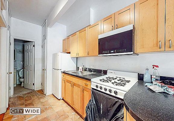 4th image of 545 E 12th St APT 1FW