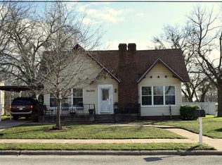 400 E 7th St, Coleman, TX 76834