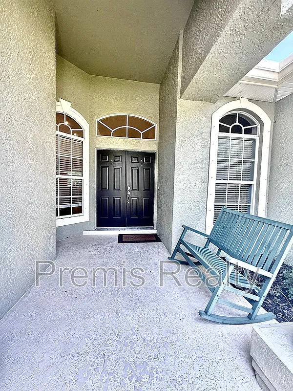 4 bed, 2.5 bath, 2062 sqft, $3,895 — Photo 4