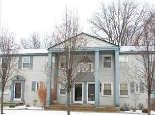 732 Graefield Ct #93, Birmingham, MI 48009