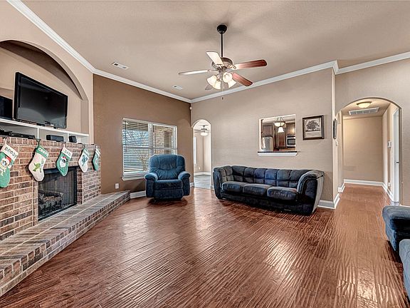 5th image of 2222 Kelly Lynn Pl
