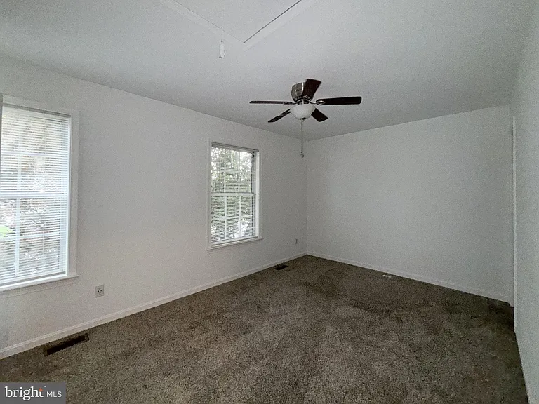 17 Tall Oaks Ct — Photo 37