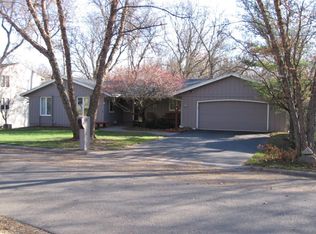 15281 Creekside Ct, Eden Prairie, MN 55346