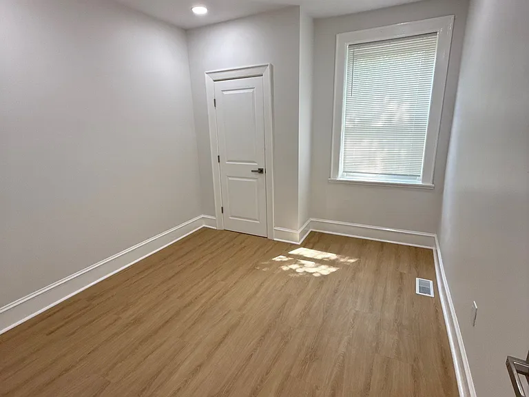 1322 S 57th St — Photo 30