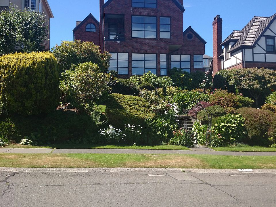 2nd image of 2225 W Viewmont Way W