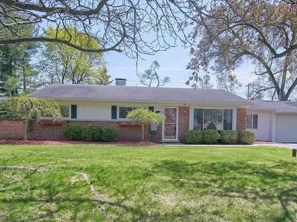 37711 Carson St, Farmington Hills, MI 48331