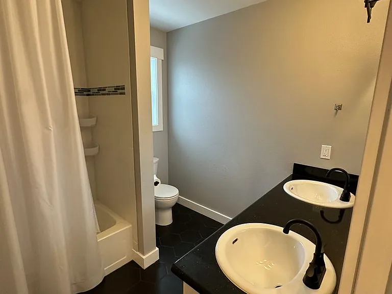 1670 Westwind Cir — Photo 28