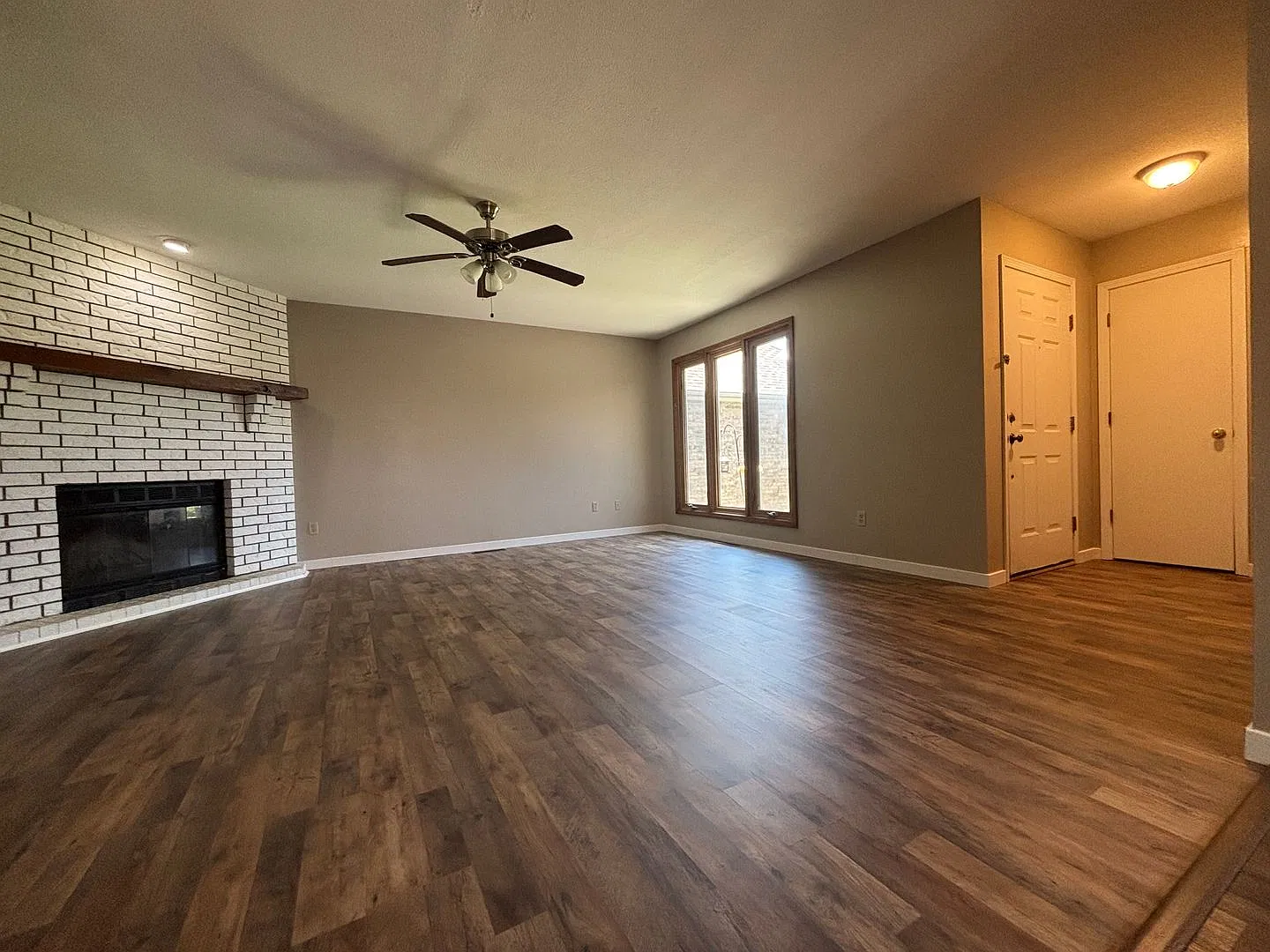 Beautiful 3-bedroom 3 full bathroom patio home available now! — Photo 3