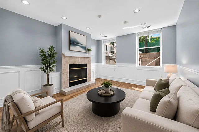 2 bed, 1000 sqft, $2,600 — Photo 1