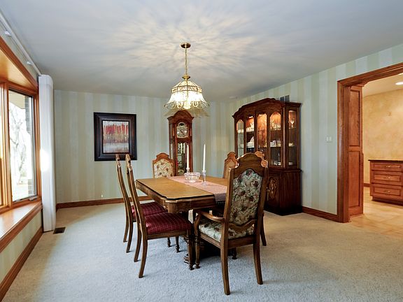 3rd image of 13413 Strawberry Ln