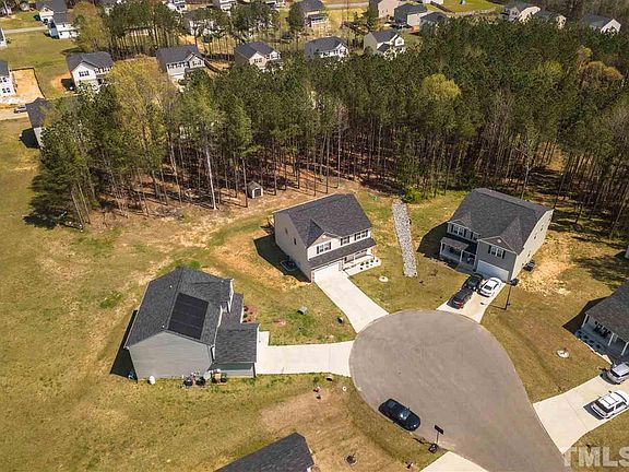 5th image of 77 Big Horn Ln