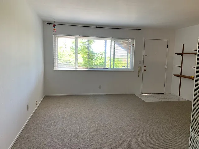 2113 Rose St #1 — Photo 9