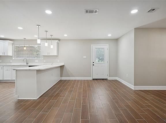 5th image of 1644 Dupard St