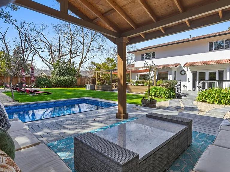 610 Harvest Ln — Photo 34