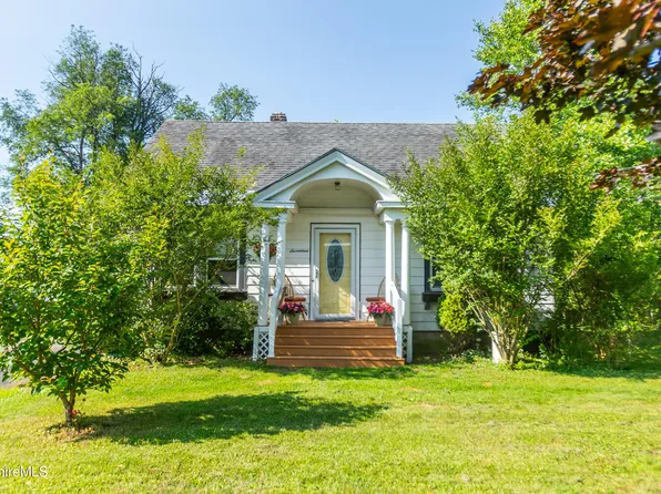 17 Florence St, Dalton, MA 01226