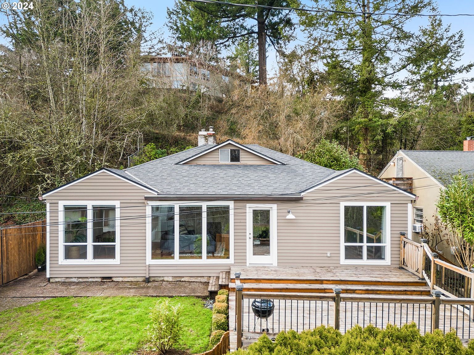 3025 SW 11th Ave, Portland, OR 97239 Zillow