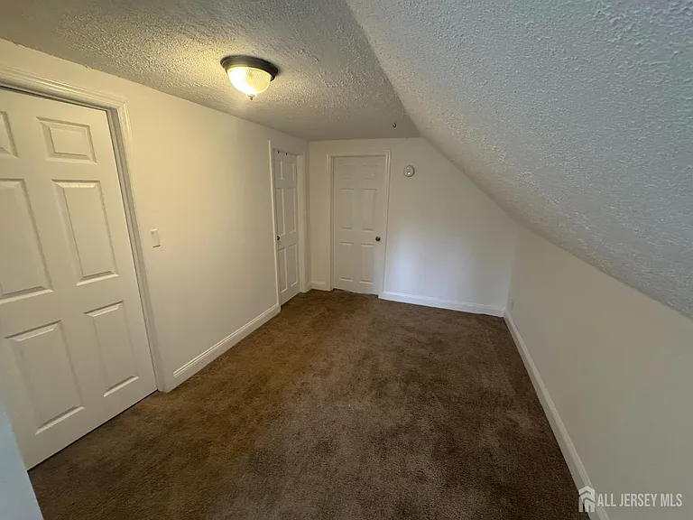 51 Kenwood Ter — Photo 12