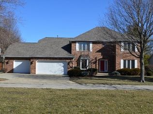 2404 N Nottingham Ct, Champaign, IL 61821