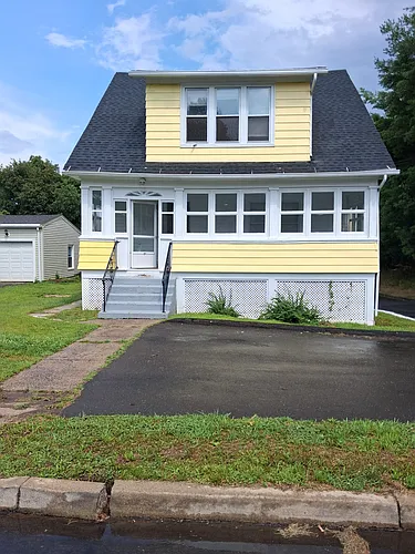 84 Mercier Ave Photo 1