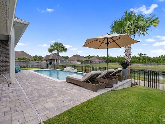 2nd image of 4807 Foxtail Palm Dr