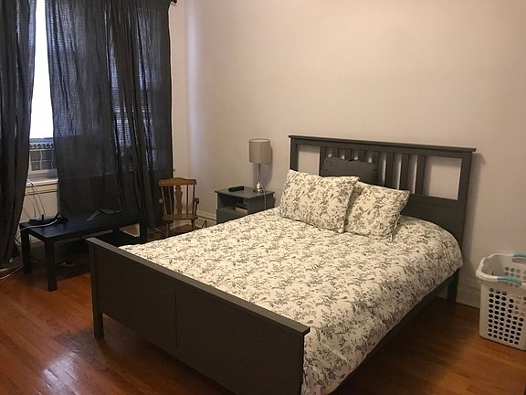 2nd image of 4343 N Damen Ave APT 1E