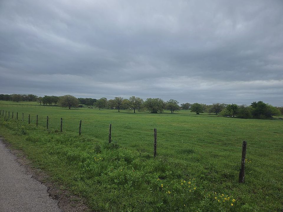 Land from the road. 
