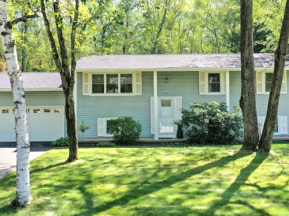 6 Mohegan Ct