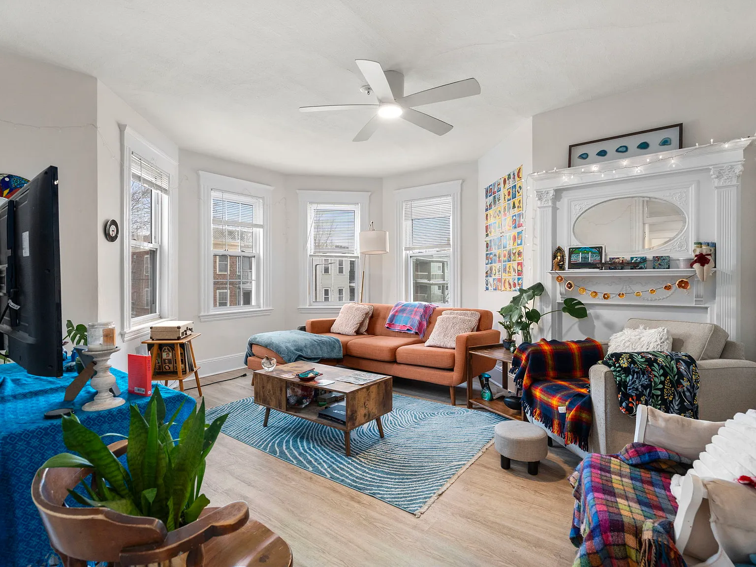 2 bed, 1.5 bath, 1200 sqft, $3,300 — Photo 1