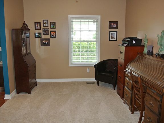 4th image of 2522 Pleasant Crest Ct