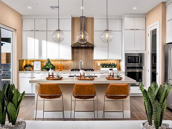 2nd image of 9014 Cielo Canyon St