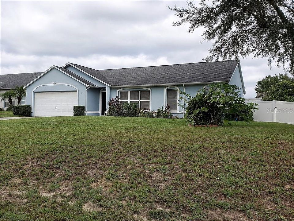 1st image of 132 Grovepark Dr