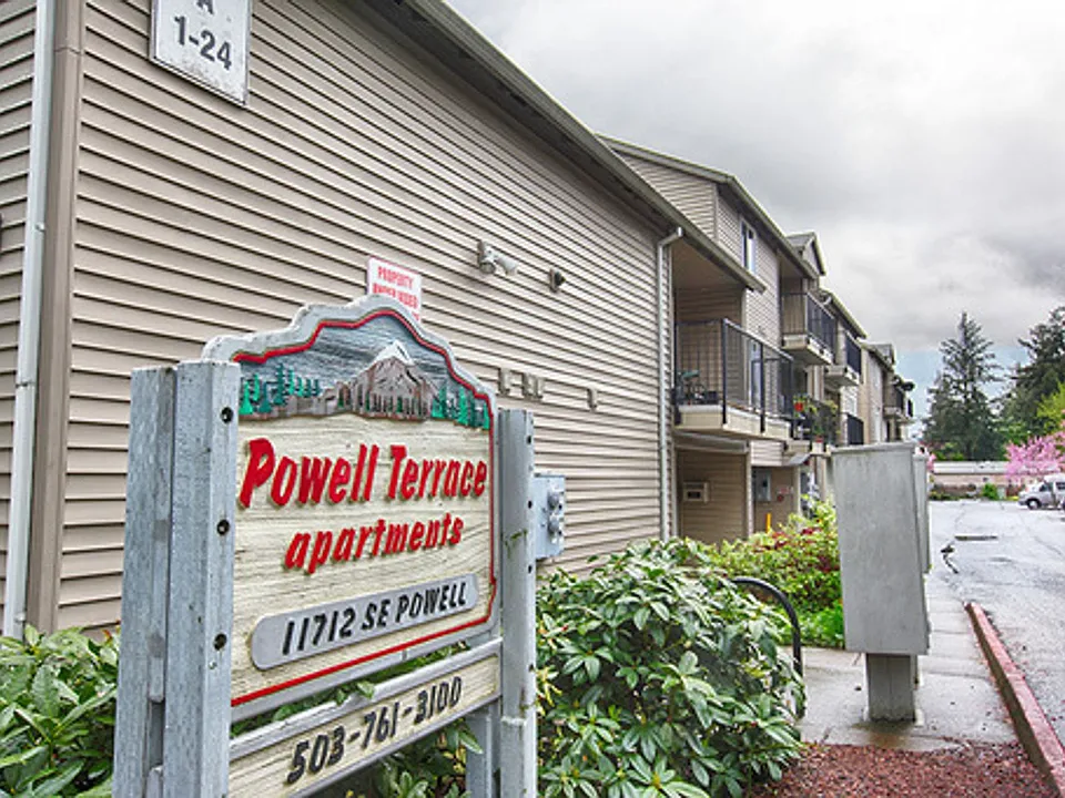 11710 - 11712 SE Powell