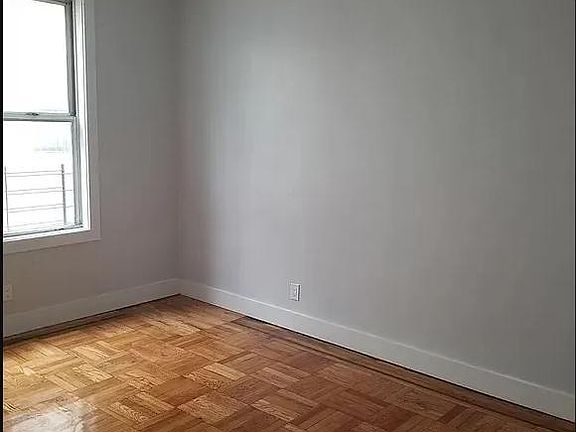 5th image of 1425 Croes Ave