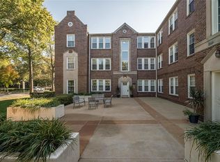 7560 Wydown Blvd APT 2C, Saint Louis, MO 63105