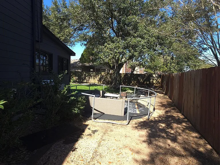6402 Frosty Brook Dr — Photo 5