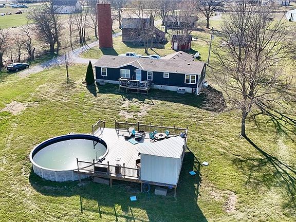 4th image of 14769 NE State Rte E