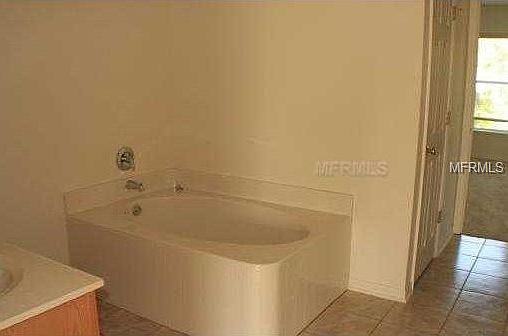 3rd image of 5064 Spanish Oaks Blvd