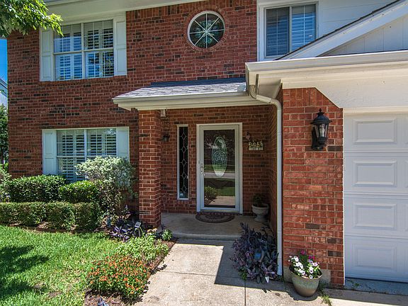 4th image of 8816 Crestbrook Dr