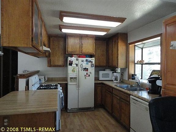 3rd image of 12612 Greenwood Dr