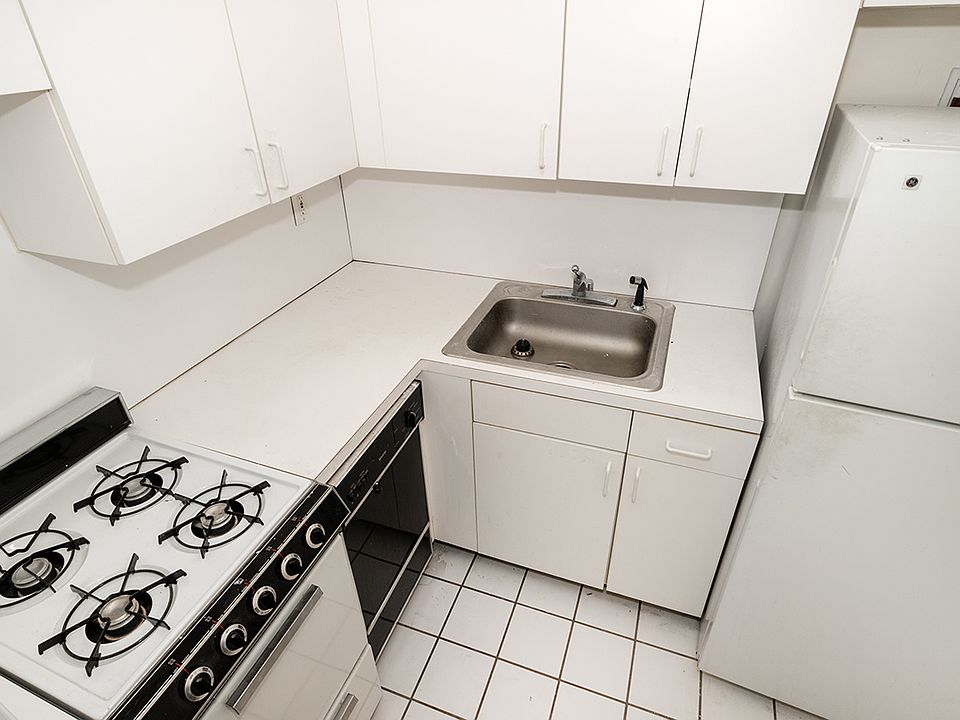 1st image of 1652 1st Ave #5L