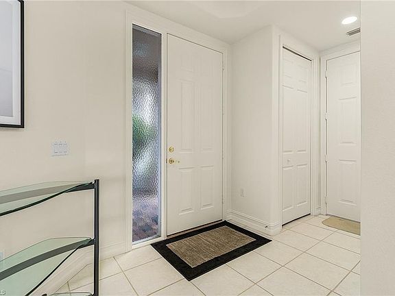 4th image of 4739 Stratford CT #2201