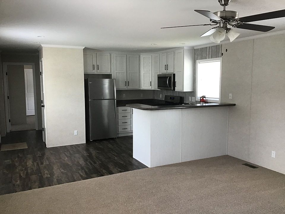 2nd image of 444 Bellewood St SE #14