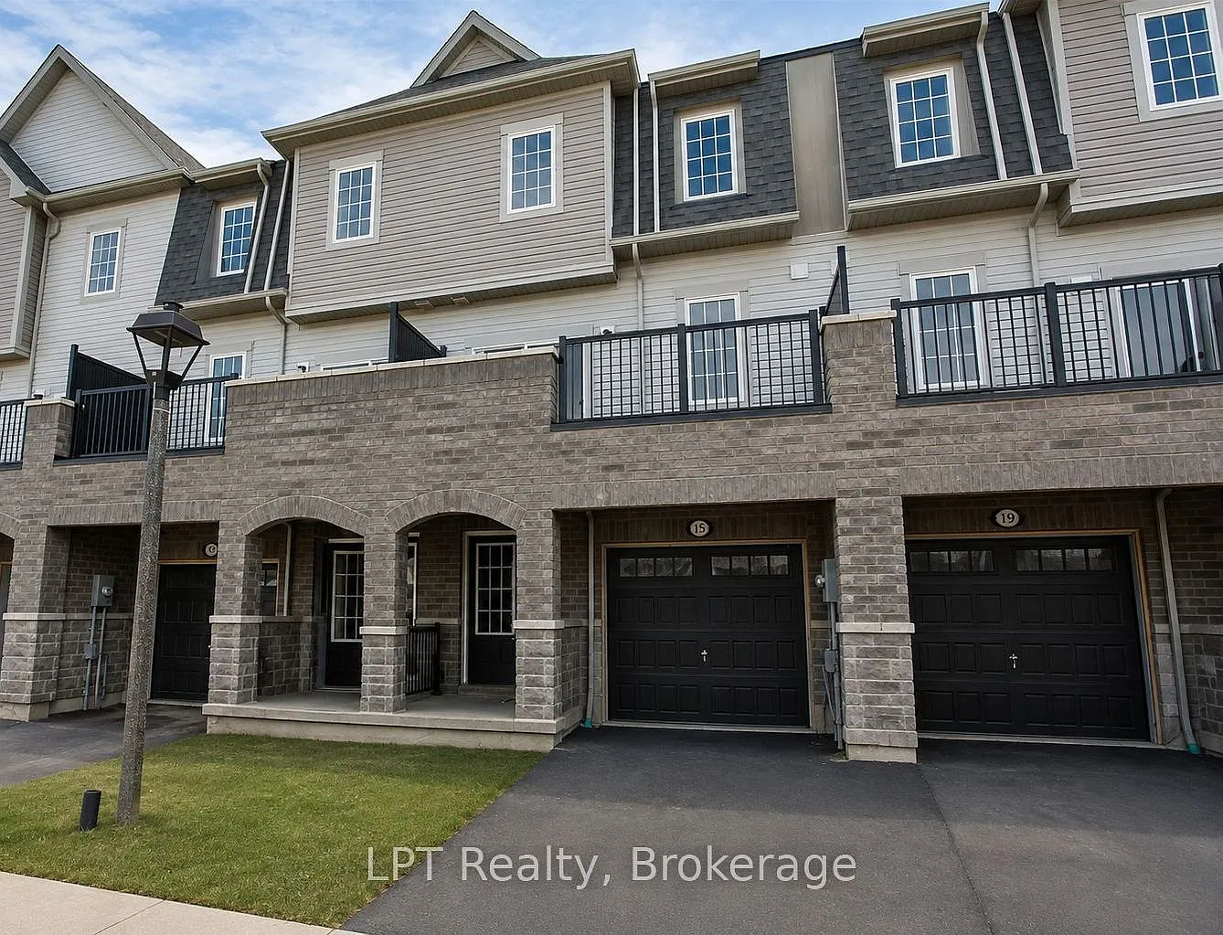 3 bed, $2,800 — Photo 1