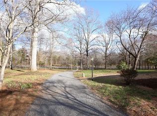 8030 Idols Rd, Clemmons, NC 27012