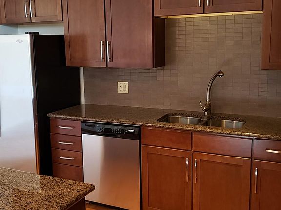 2nd image of 8185 E Lowry Blvd Unit 209