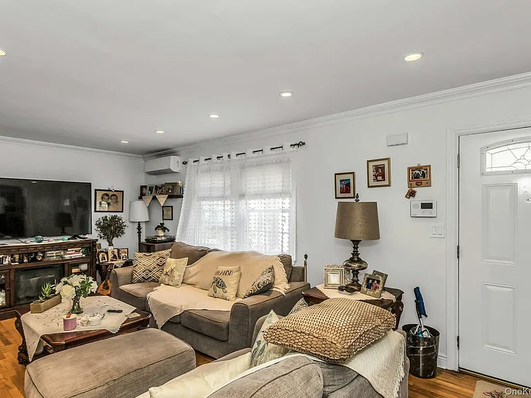53 Carnation Ave #A — Photo 5